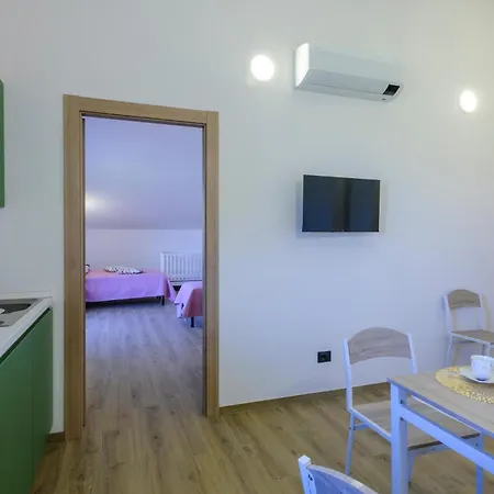 Pet Friendly In Apartment Moscufo