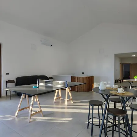 Appartamento 2 Bedroom Amazing In *