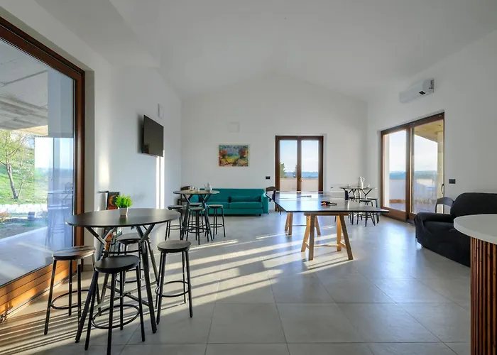 Pet Friendly In Διαμέρισμα Moscufo